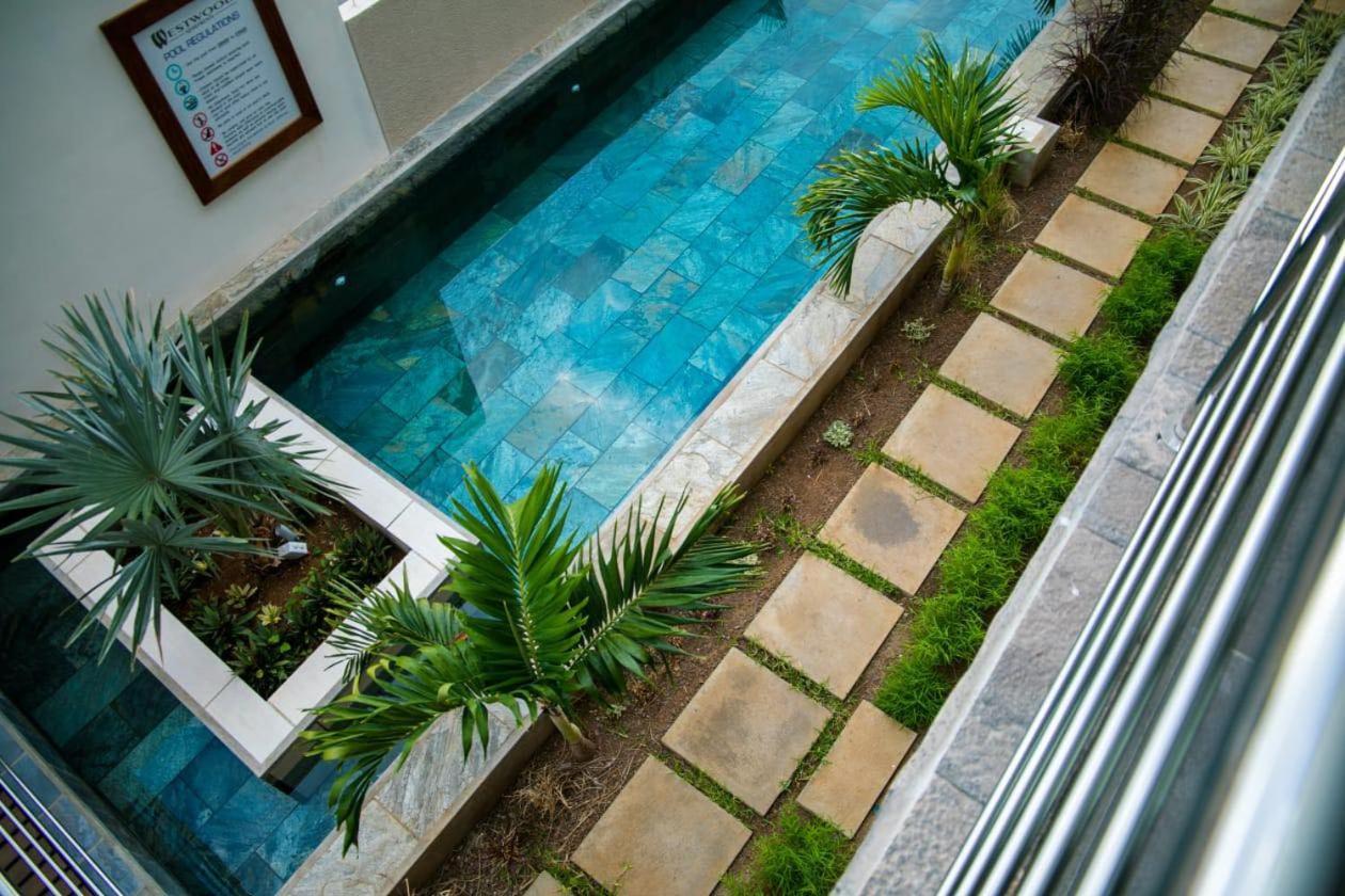 Entire Luxury 3 Bedroom Condo For Rent - Flic-En-Flac - Close To Beach Екстериор снимка